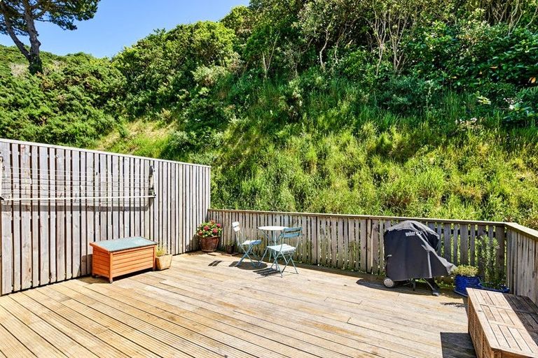 Photo of property in 10a Rarangi Way, Owhiro Bay, Wellington, 6023