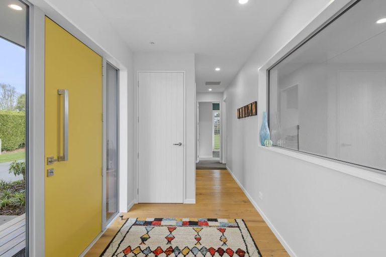 Photo of property in 17 Churchlea Place, Darfield, 7510