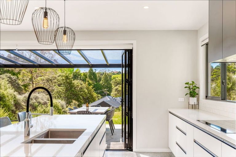 Photo of property in 224 Birdwood Road, Massey, Auckland, 0614