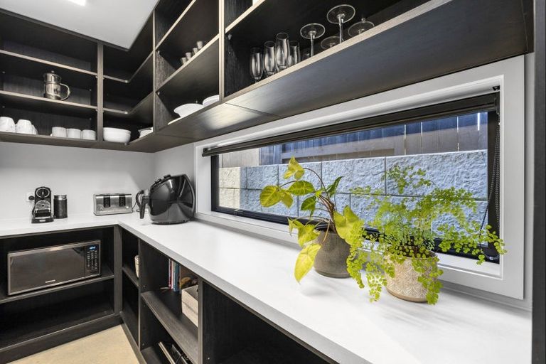 Photo of property in 12 Kuakua Close, Papamoa Beach, Papamoa, 3118