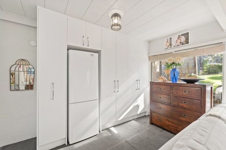 Photo of property in 7/18 Parr Terrace, Castor Bay, Auckland, 0620