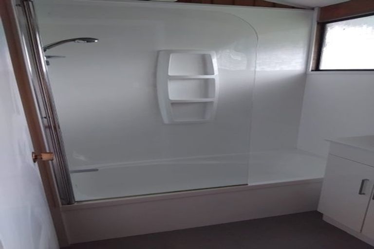 Photo of property in 19 Bristol Road, Whenuapai, Auckland, 0618