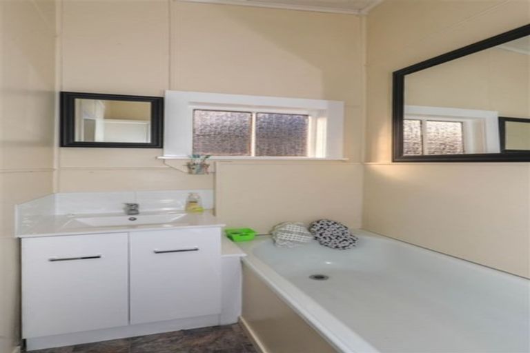 Photo of property in 137 Hakanoa Street, Huntly, 3700