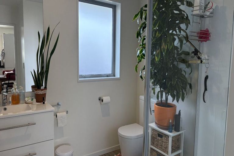 Photo of property in 185 Wainoni Road, Avondale, Christchurch, 8061