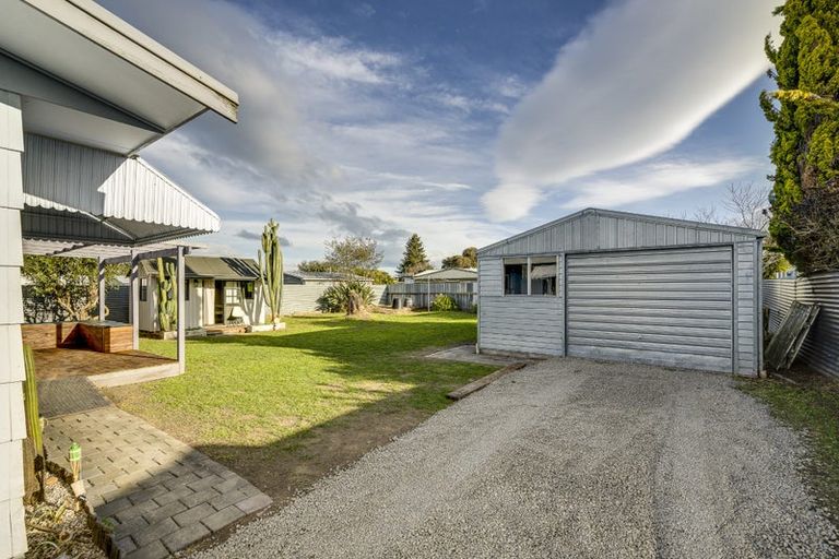 Photo of property in 6 Burton Crescent, Flaxmere, Hastings, 4120