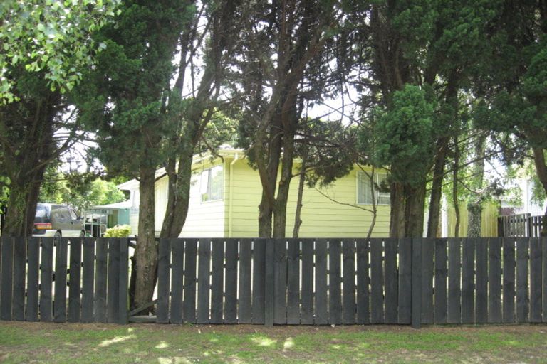 Photo of property in 4 Hobman Place, Manurewa, Auckland, 2102