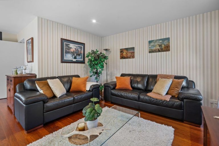 Photo of property in 55 Springfield Road, St Albans, Christchurch, 8014