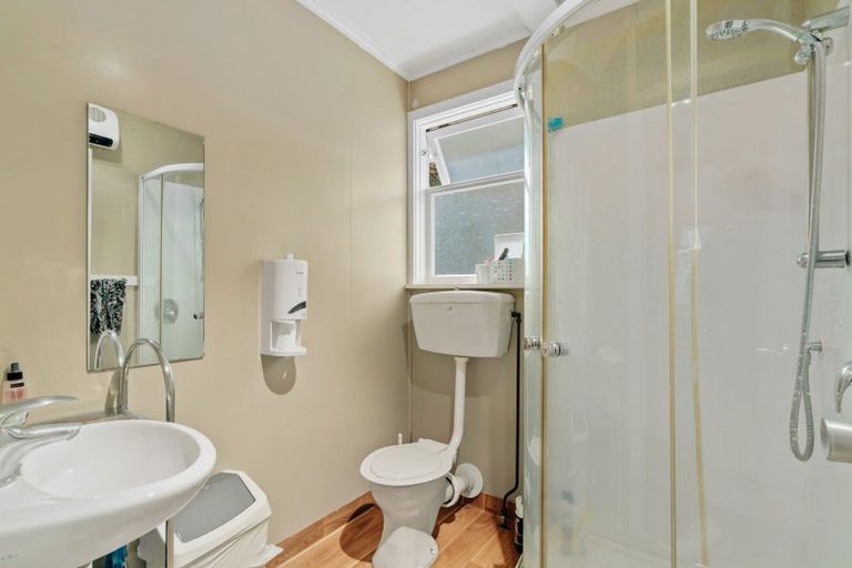 Photo of property in 22 Bowen Street, Queenstown, 9300