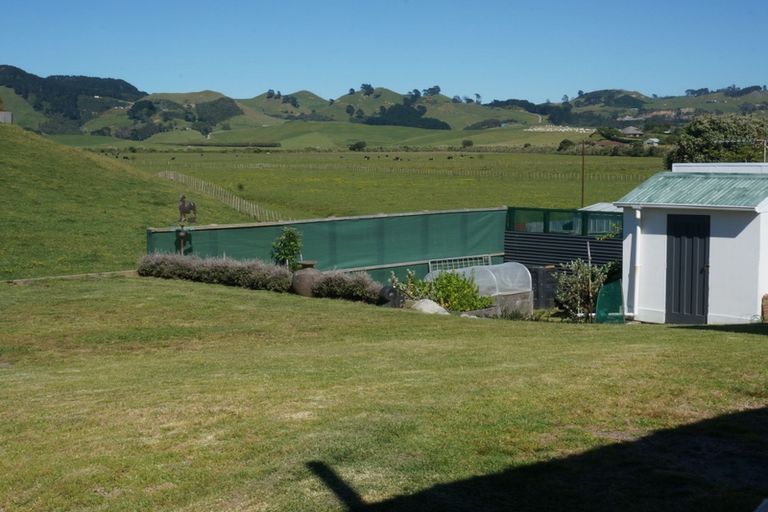Photo of property in 124 Seaforth Road, Waihi Beach, 3611
