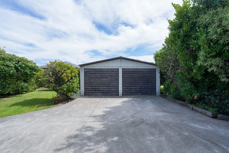 Photo of property in 2 Frome Street, Clifton, Invercargill, 9812