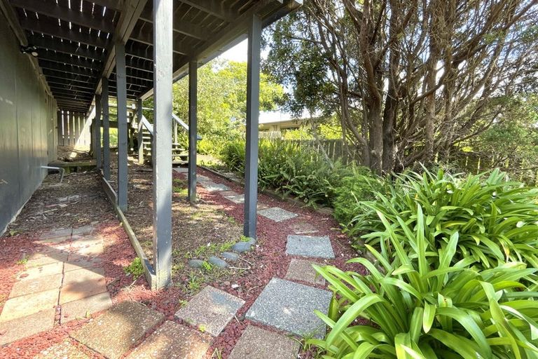 Photo of property in 10 Brian Crescent, Stanmore Bay, Whangaparaoa, 0932