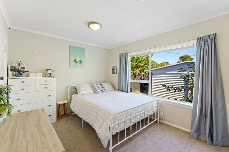 Photo of property in 6 Anzac Road, Otaki, 5512