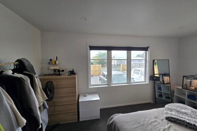 Photo of property in 81 Strathmore Avenue, Levin, 5510