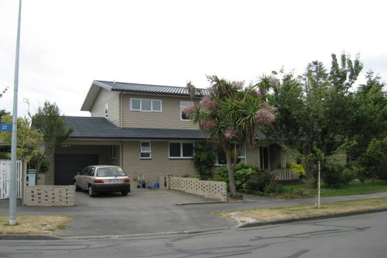 Photo of property in 15 Deepdale Street, Burnside, Christchurch, 8053