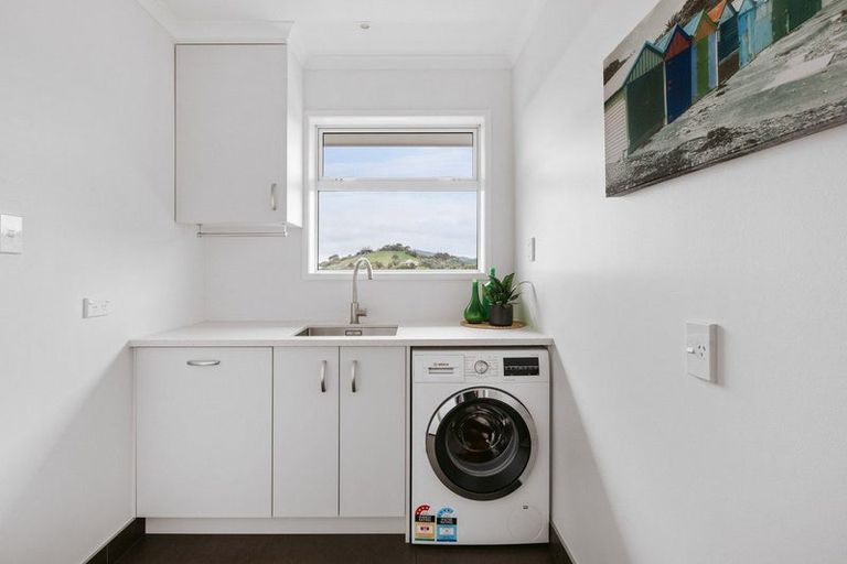 Photo of property in 98 Waikite Road, Welcome Bay, Tauranga, 3175