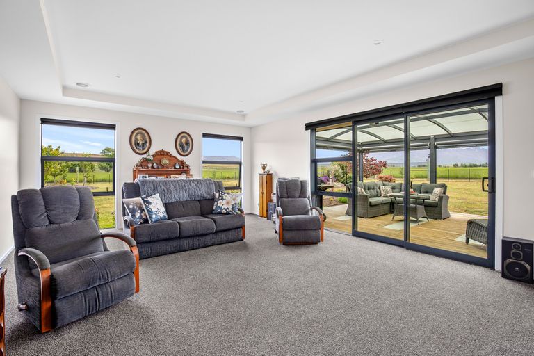 Photo of property in 57 Golden Road, Springvale, Alexandra, 9393