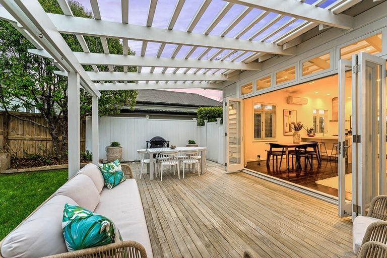 Photo of property in 1/20 Richmond Avenue, Northcote Point, Auckland, 0627