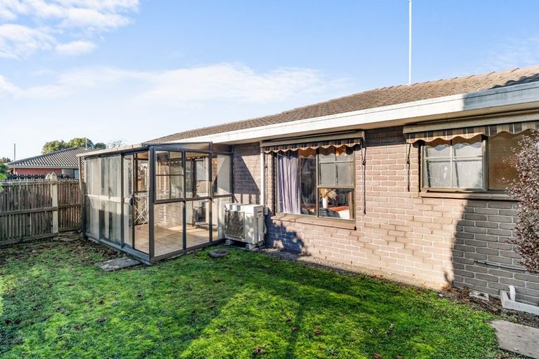Photo of property in 2/136 Middlepark Road, Sockburn, Christchurch, 8042