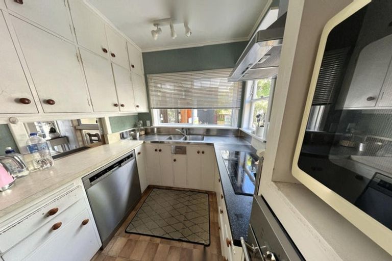 Photo of property in 22 Pukerua Beach Road, Pukerua Bay, 5026