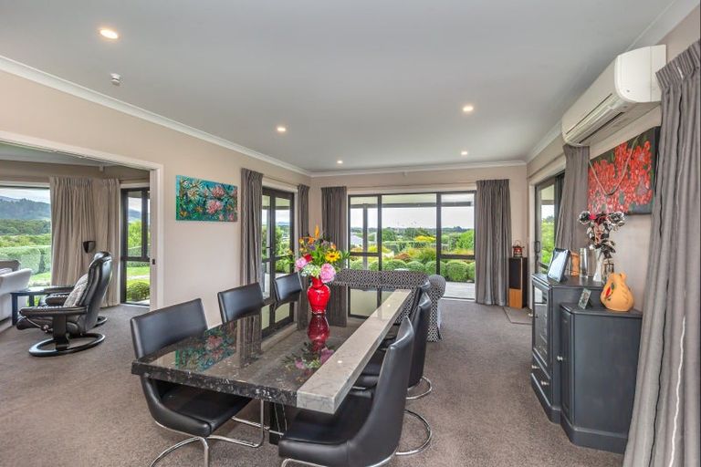 Photo of property in 43 Ohau Terraces, Ohau, Levin, 5570