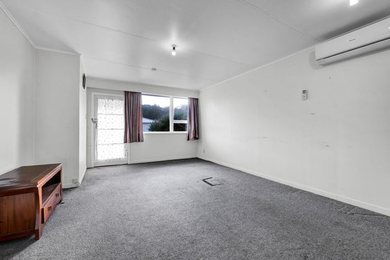 Photo of property in 23d Oranga Street, Marfell, New Plymouth, 4310