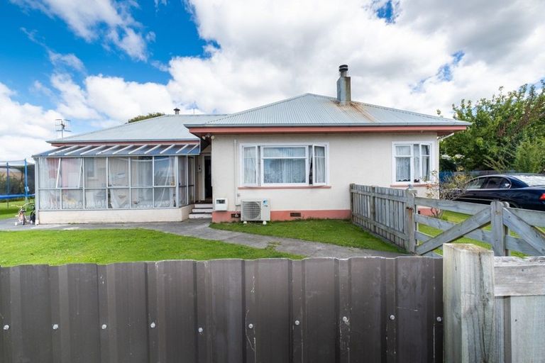 Photo of property in 4 Williamson Road, Clive, 4102