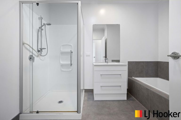 Photo of property in 1/107 Edinburgh Street, Pukekohe, 2120