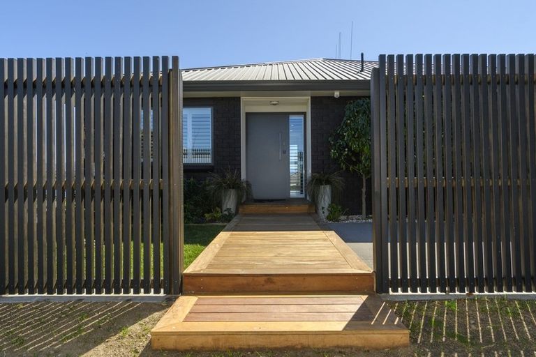 Photo of property in 100 Hamurana Road, Omokoroa, 3114