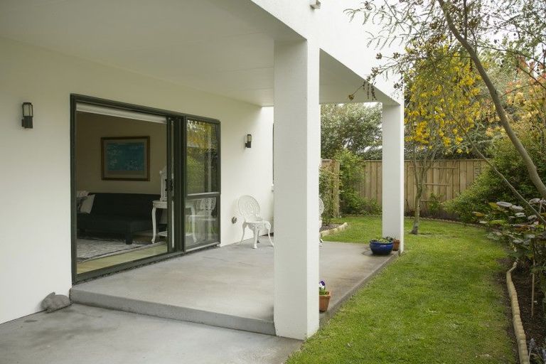 Photo of property in 2/17 Rainbow Drive, Rainbow Point, Taupo, 3330