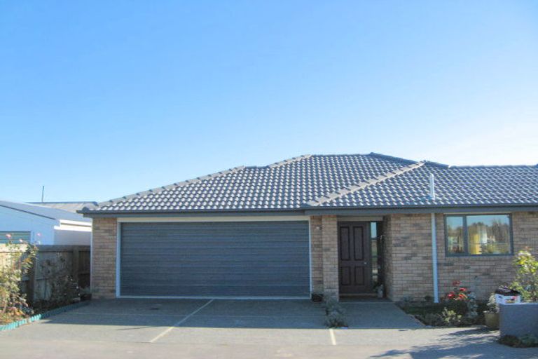 Photo of property in 55 Tyrone Street, Belfast, Christchurch, 8051