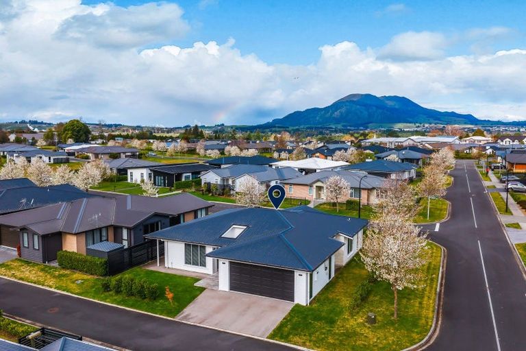 Photo of property in 28 Bastille Court, Rangatira Park, Taupo, 3330
