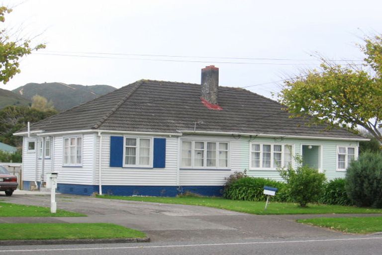Photo of property in 20 Naenae Road, Naenae, Lower Hutt, 5011