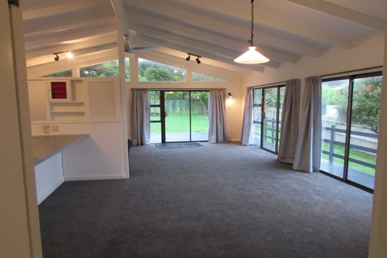 Photo of property in 142 Rawhiti Road, Pukerua Bay, 5026