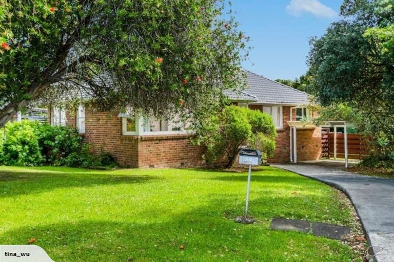 Photo of property in 122 Moore Street, Hillcrest, Auckland, 0627