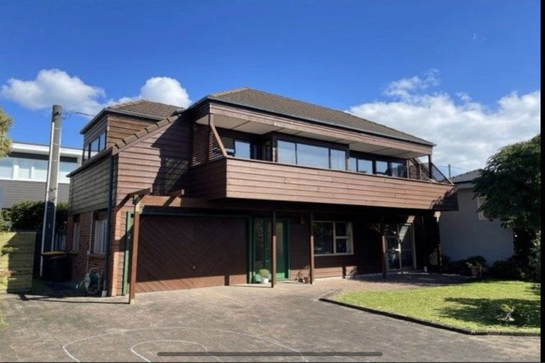 Photo of property in 2/13 Saltburn Road, Milford, Auckland, 0620