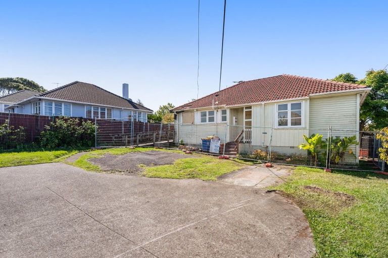 Photo of property in 81 Onewa Road, Northcote, Auckland, 0627