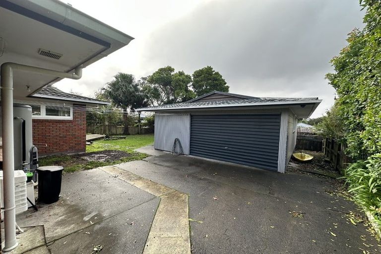 Photo of property in 91 Daffodil Street, Titirangi, Auckland, 0604