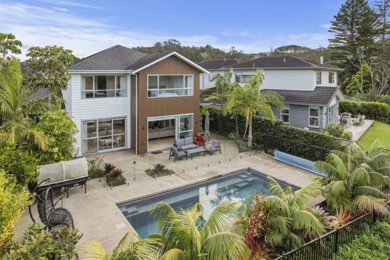 Photo of property in 284e Schnapper Rock Road, Schnapper Rock, Auckland, 0632