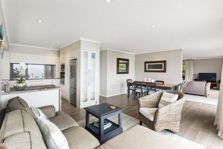 Photo of property in 161 Mellons Bay Road, Mellons Bay, Auckland, 2014