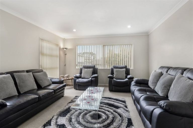Photo of property in 9 Aditi Close, Massey, Auckland, 0614