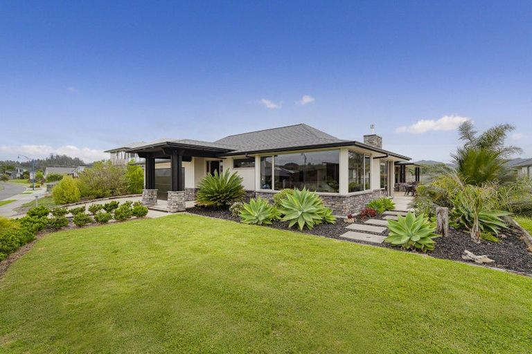 Photo of property in 15 Lady Jocelyn Place, Whitianga, 3510