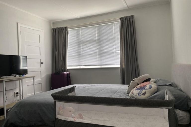 Photo of property in 29 Newcombe Street, Naenae, Lower Hutt, 5011