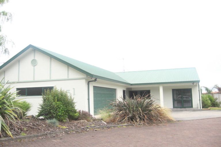 Photo of property in 51 Fairview Place, Te Puke, 3119