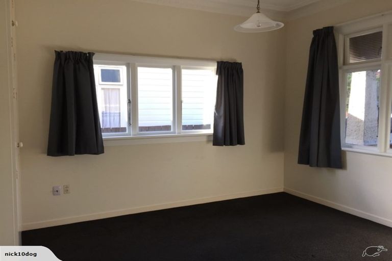 Photo of property in 174 Victoria Road, Saint Clair, Dunedin, 9012