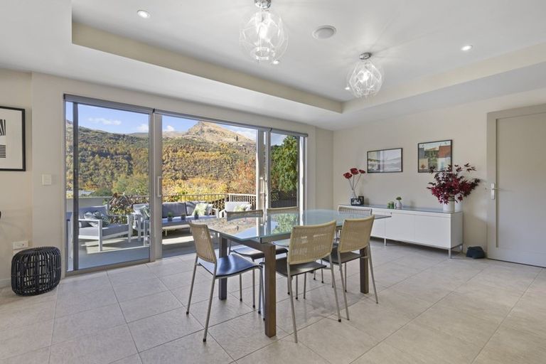 Photo of property in 21 Hood Crescent, Arrowtown, 9302