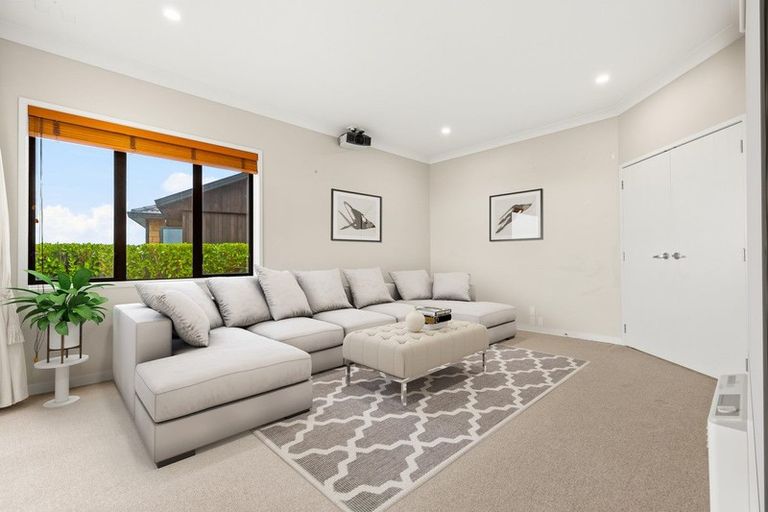 Photo of property in 51 The Ritz, Orewa, 0931