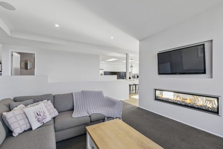 Photo of property in 8 Imran Terrace, Khandallah, Wellington, 6035