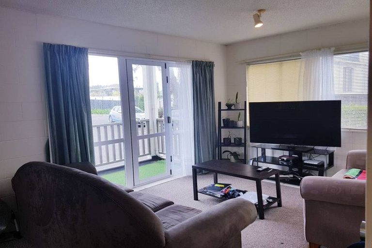 Photo of property in 21/72 Kitchener Road, Milford, Auckland, 0620