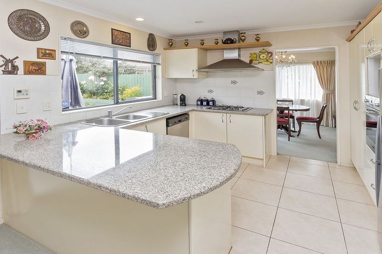 Photo of property in 9 Shankill Place, East Tamaki, Auckland, 2013