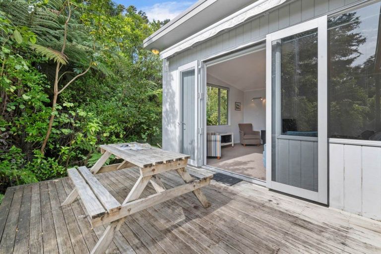 Photo of property in 105 Bays Road, Orere Point, 2585